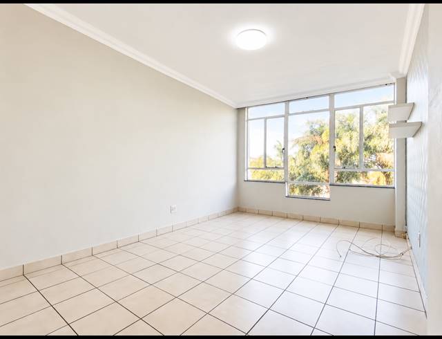 1 BEDROOM APARTMENT FOR SALE IN ESSENWOOD